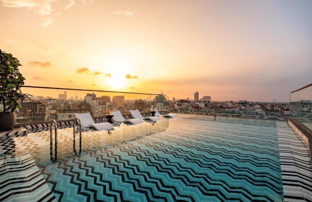 Отель Classyc Hotel Hang Thung 5*
