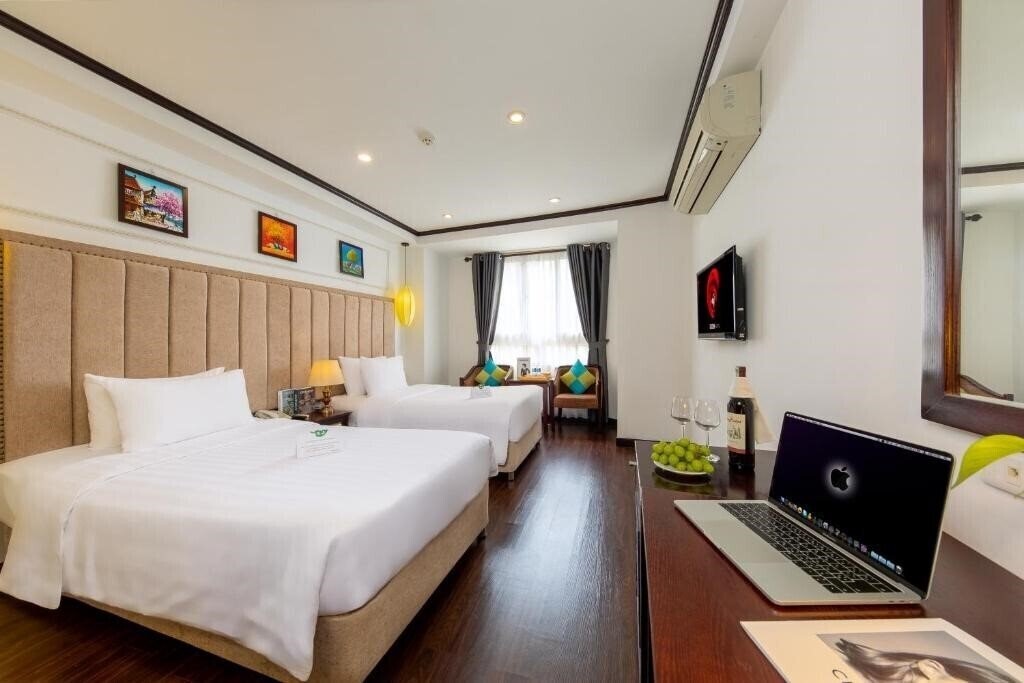Готель Babylon Grand Hotel & SPA 4*