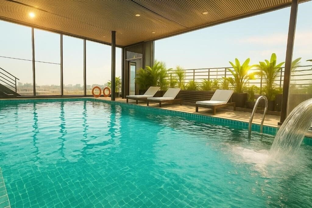 Отель Splendid Premium Hotel 4*