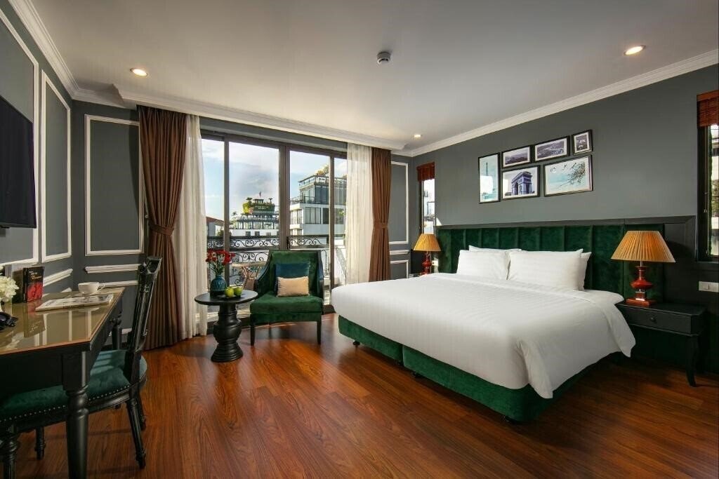 Отель La Selva Premium Hotel 3*