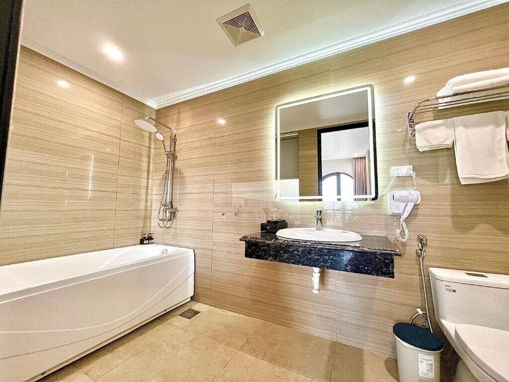 Фотография Grand Dragon Hotel 4*