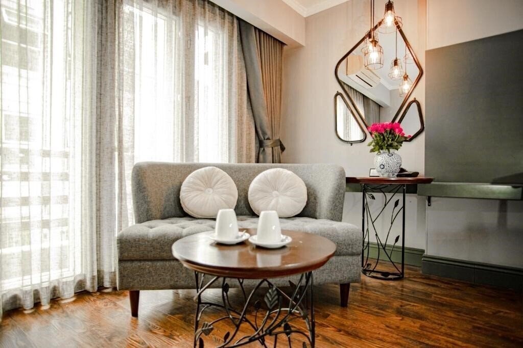 Фото Hanoi Center Silk Hotel & Travel 4*