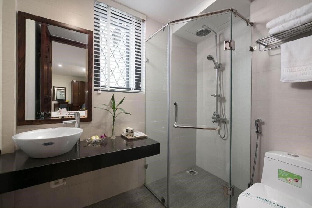 Фотографія Holiday Emerald Hotel 3*