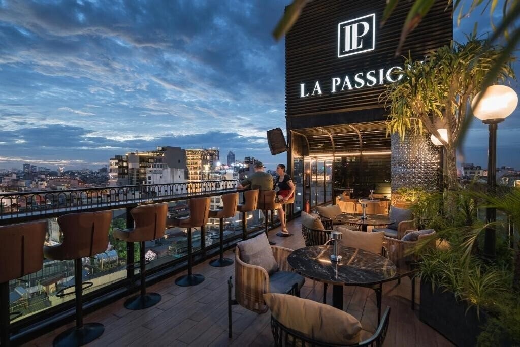 Фото La Passion Premium Cau Go Hotel 4*