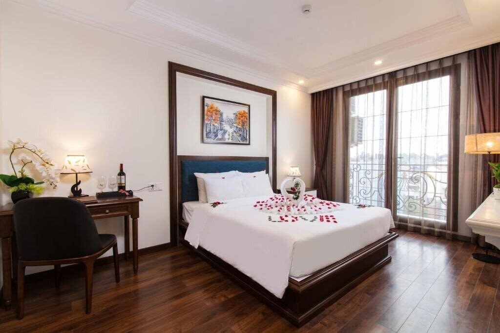 Фото Hanoi Central Hotel & Residences 4*
