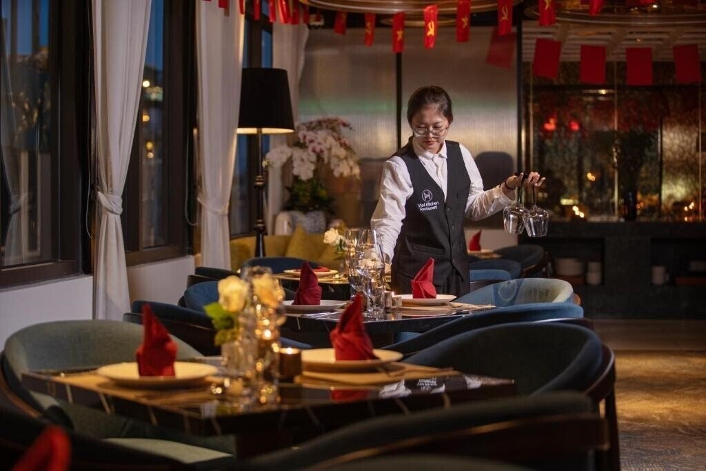 Фото Le Premier Hotel & Rooftop Bar Hanoi 4*