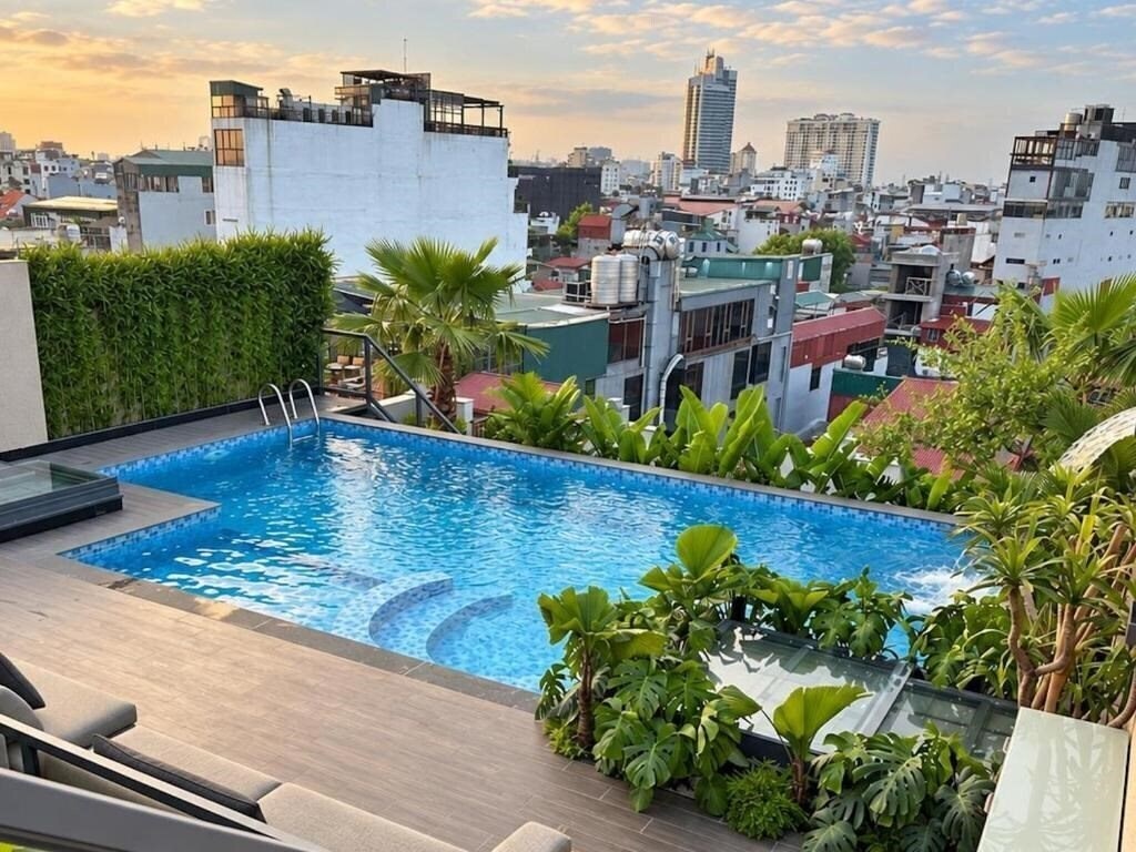 Отель Classyc Hotel Hang Buom 5*