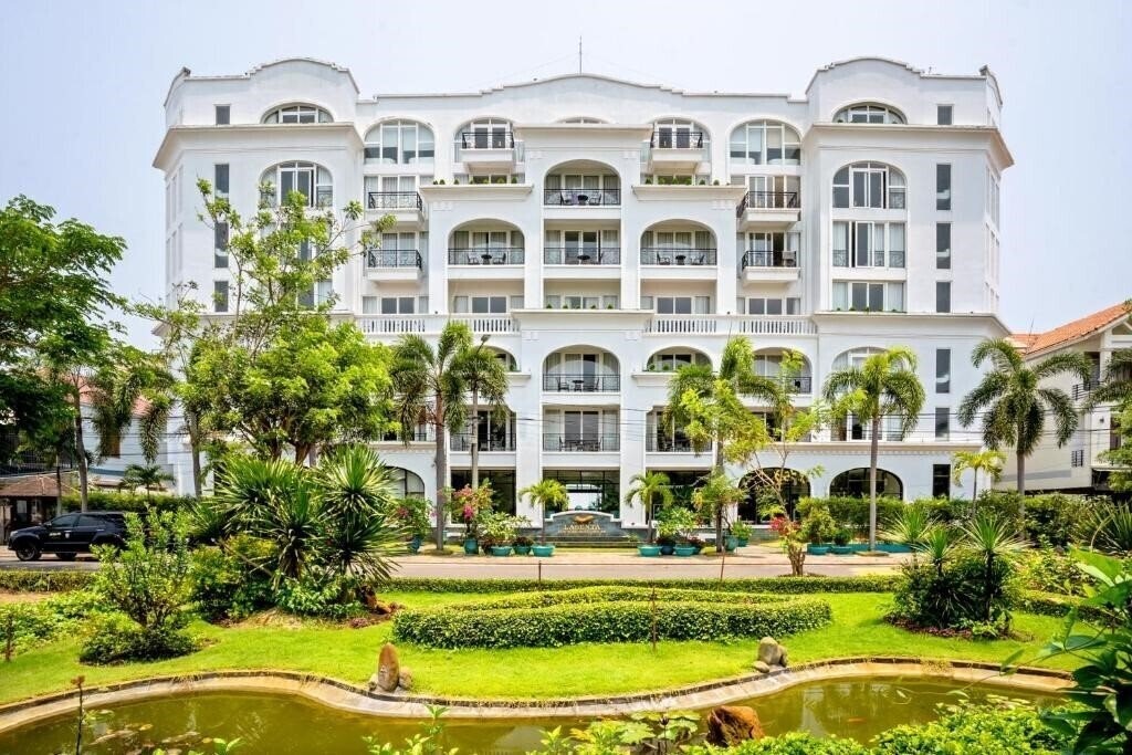 Фото Lasenta Boutique Hotel Hoi An 4*