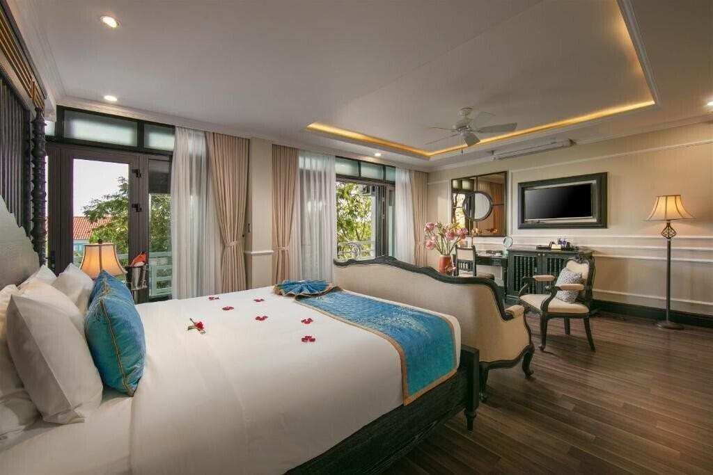 Фото Hoi An Golden Holiday Hotel & SPA 4*