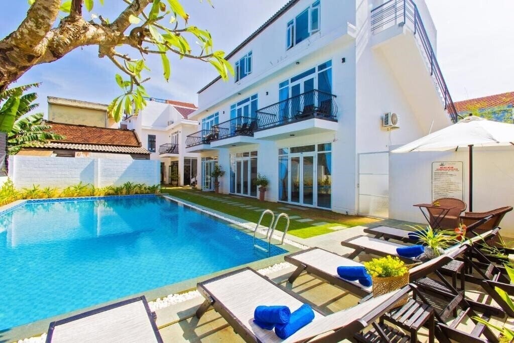 Отель Hoi An Sunny Pool 4*