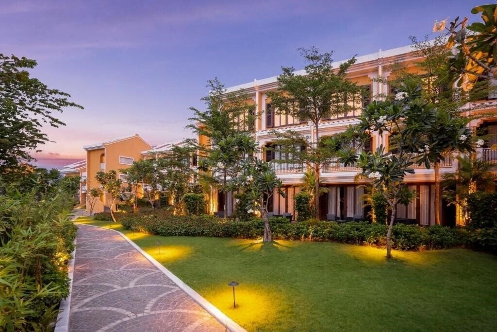 Отель Moire Hoi An, Vignette Collection 5*