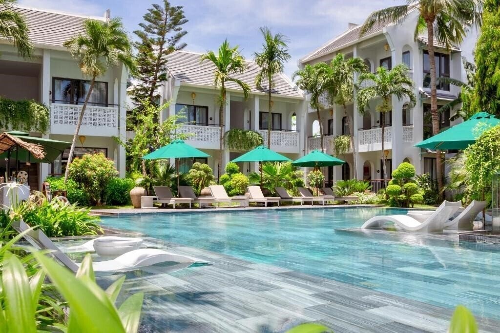 Фото The Saga Hotel Hoi An (ex. The Saga Hotel, Mercure Hoi An Royal, Mercure Hoi An, Hoi An Pacific Hotel & SPA) 4*