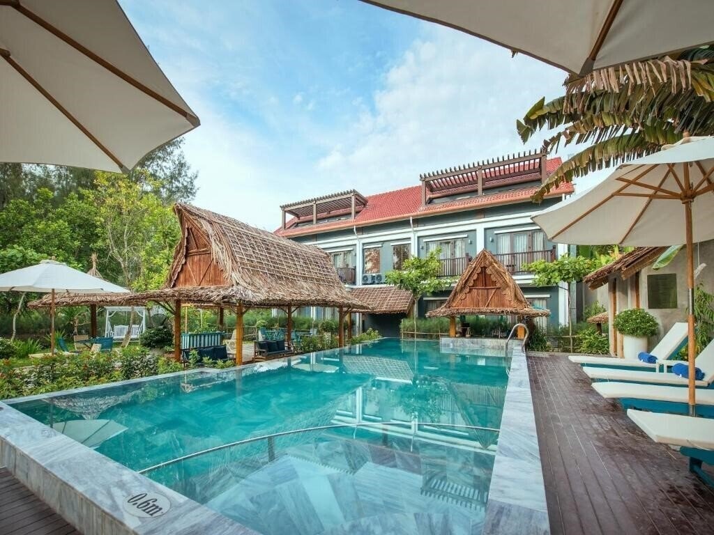 Отель Aira Boutique Hoi An Hotel & Villa 3*