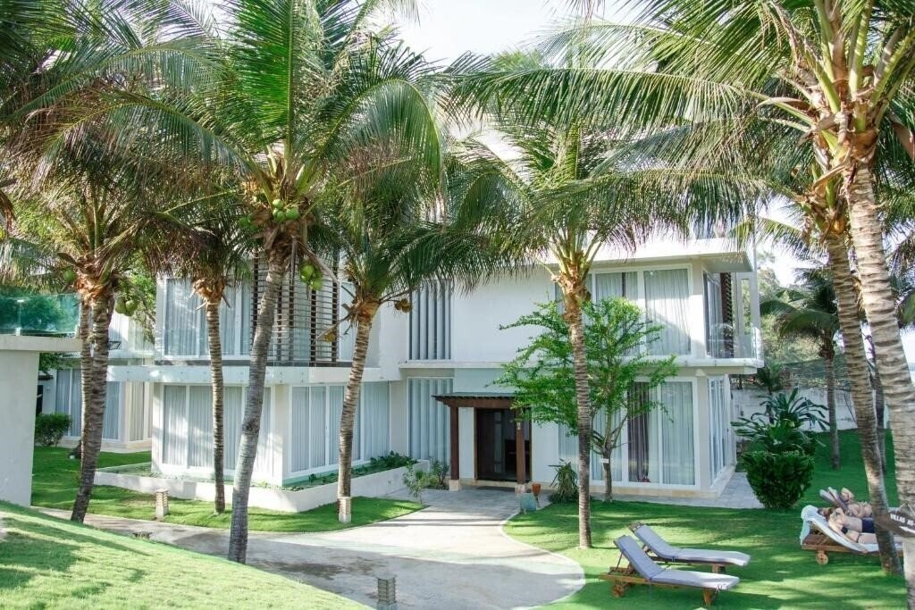 Картинка Villa Del Sol Beach Villa & Spa вилла