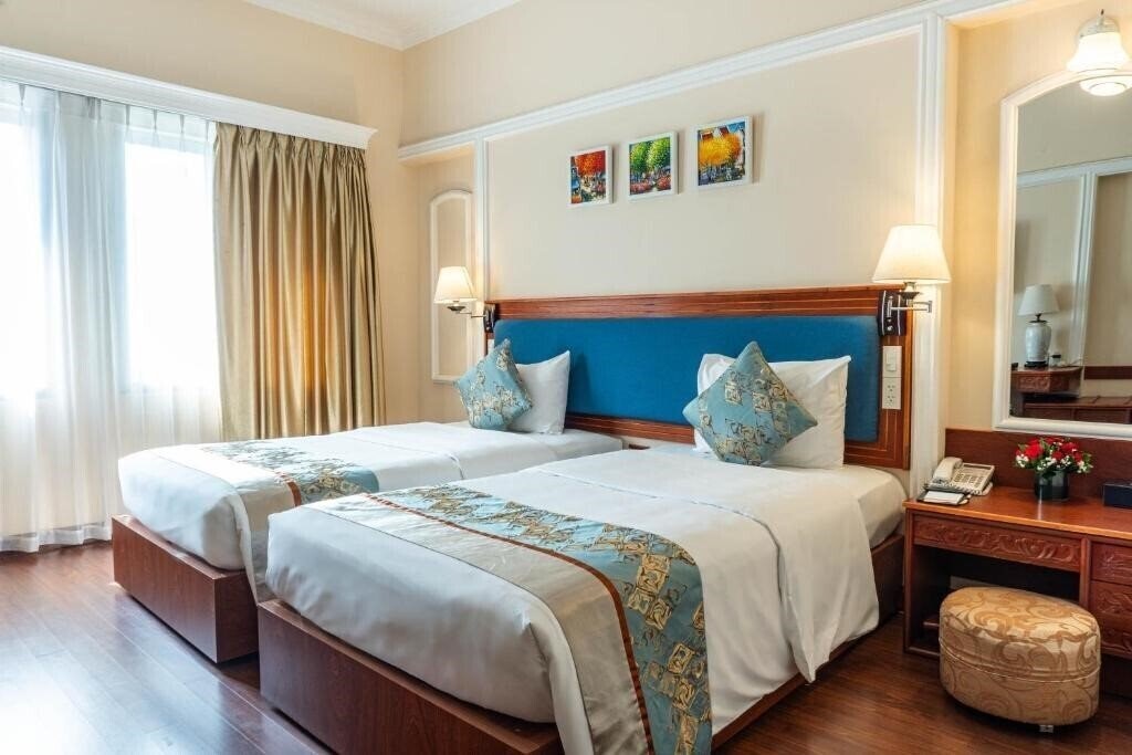 Картинка Royal Hotel Saigon 4*