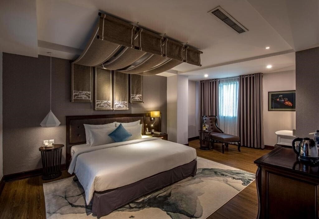 Отель Signature Saigon 3*