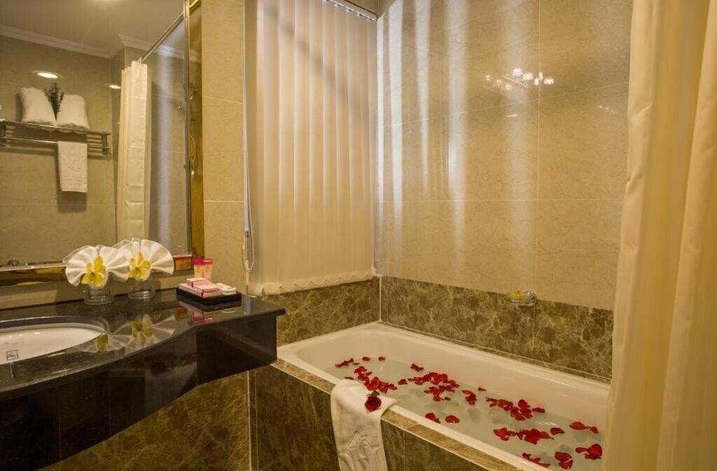 Фото Huong Sen 3*