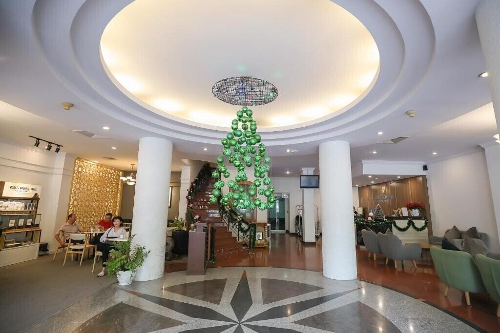 Отель Liberty Hotel Saigon Parkview 3*