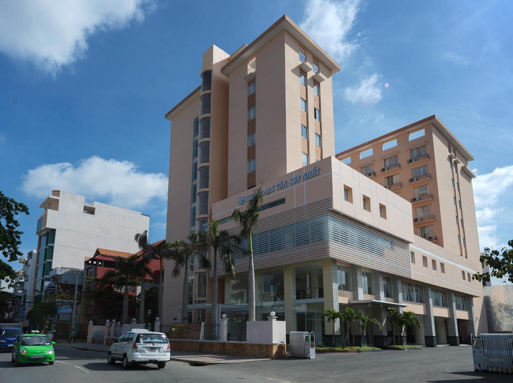 Готель Tan Son Nhat 3*