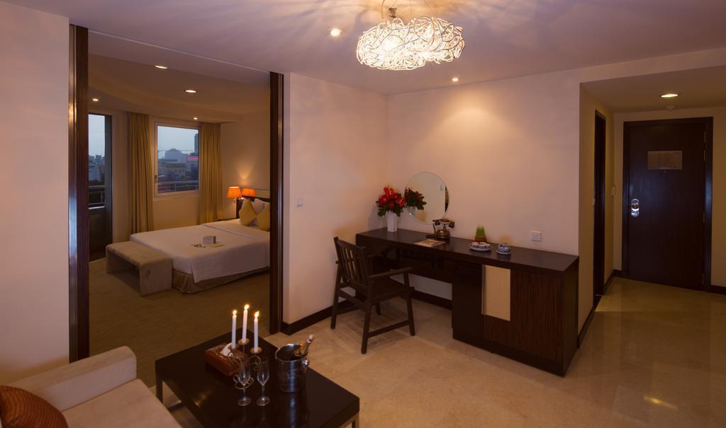 Фотографія Palace Hotel Saigon 4*