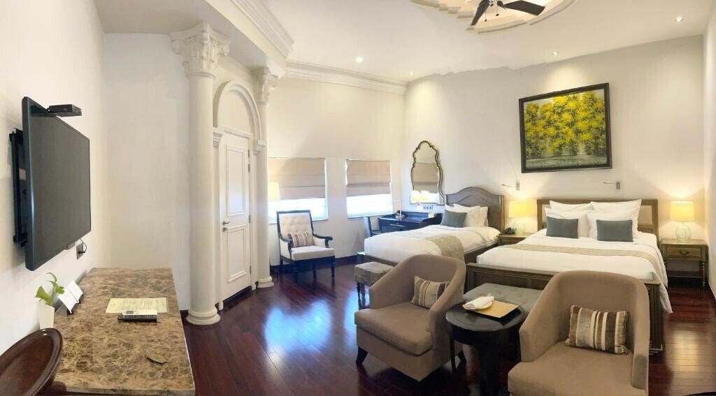 Фото Villa Song Saigon 4*