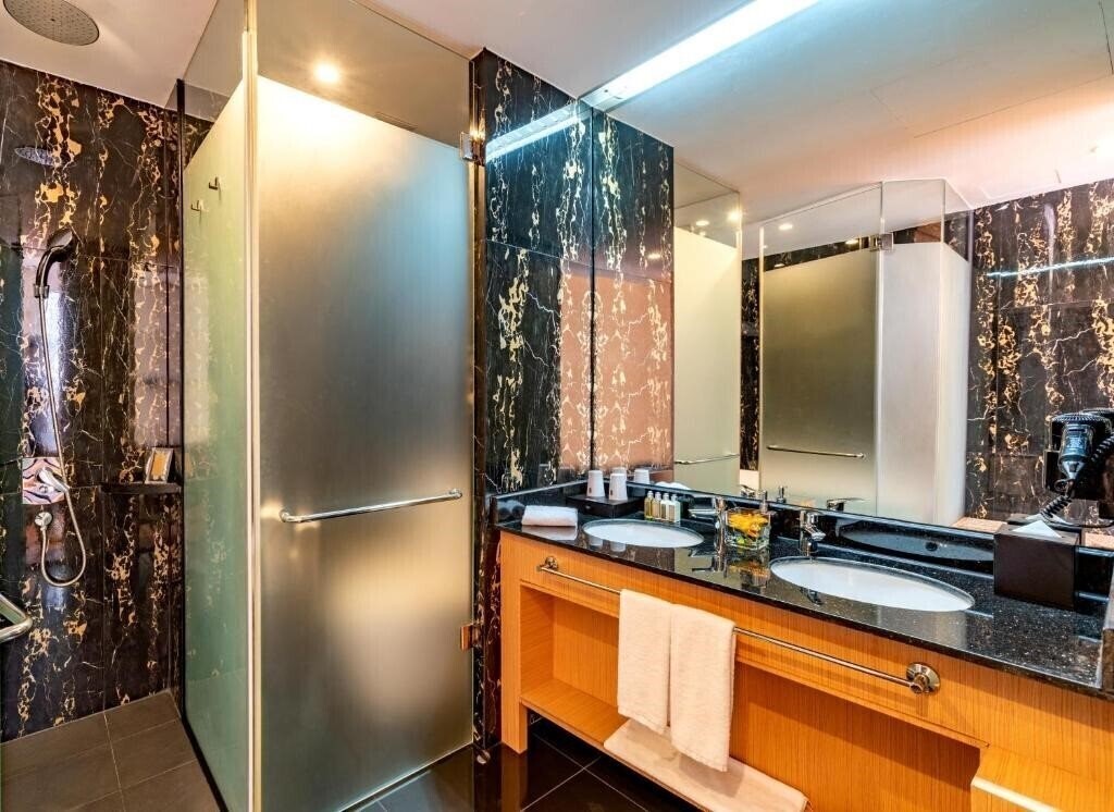 Фотографія Bay Hotel 4*