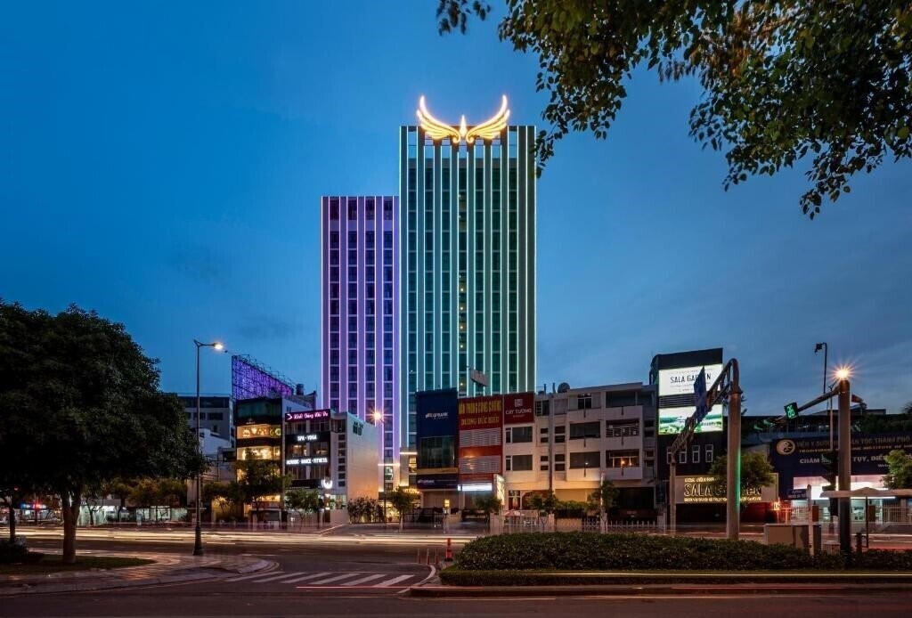 Готель Muong Thanh Luxury Saigon Hotel 4*