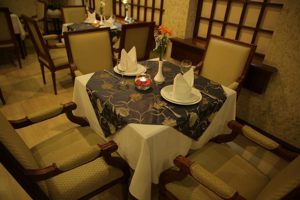 Фотографія New Epoch Hotel 3*