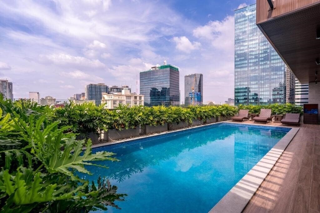 Отель Ramada Encore By Wyndham Saigon 4*