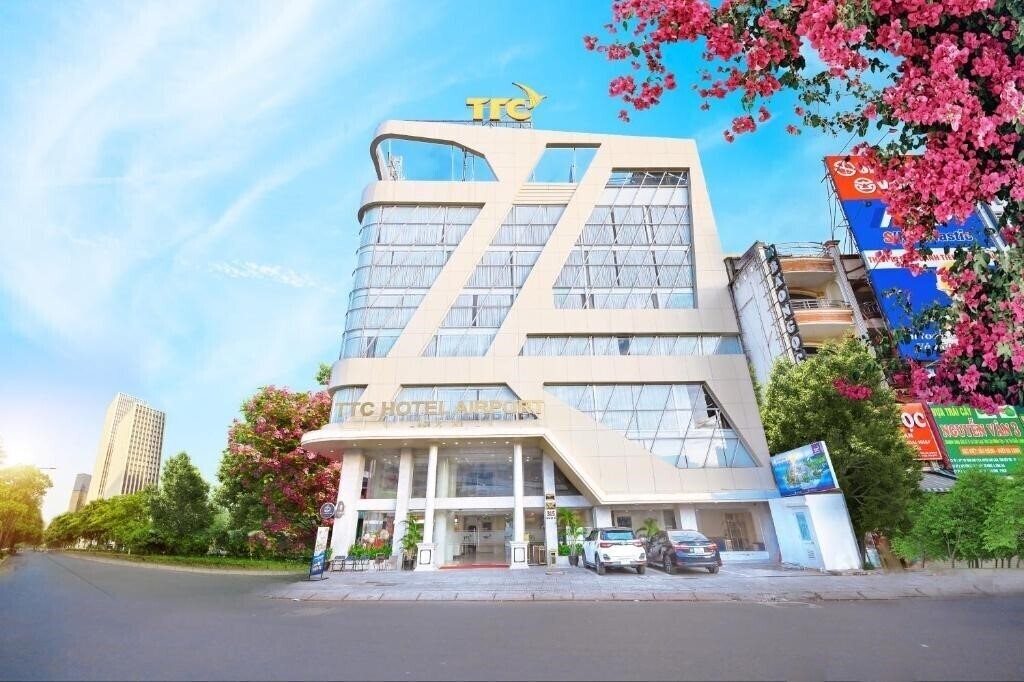 Готель Ttc Hotel Deluxe Airport 3*