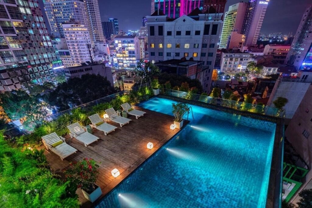Фотографія Au Lac Charner Hotel 4*