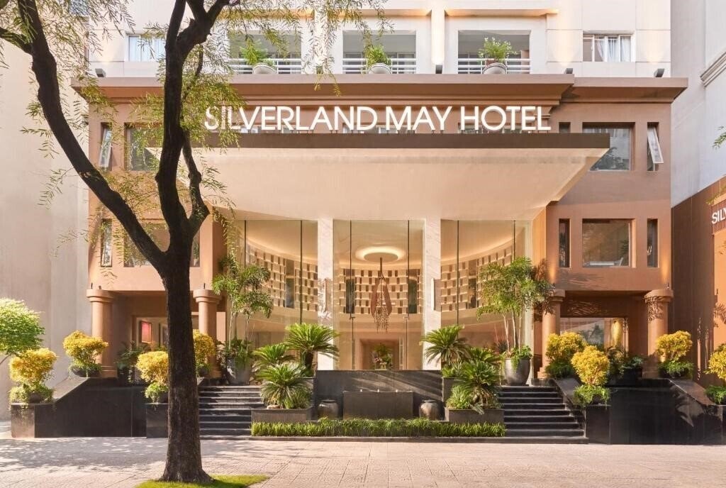 Готель Silverland May Hotel 4*