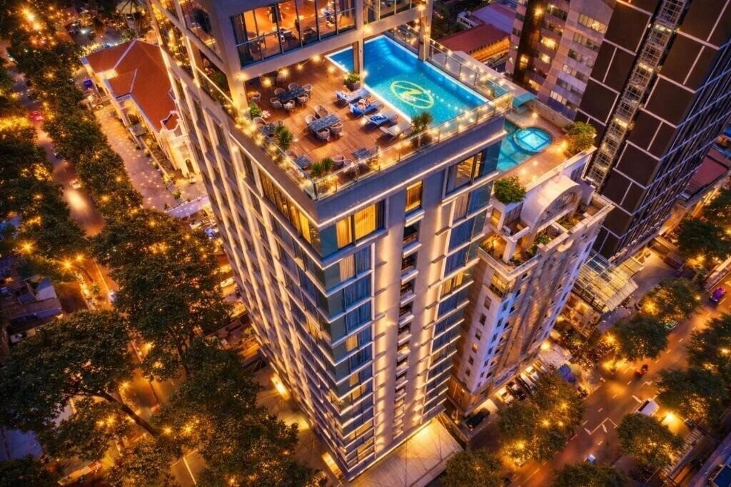 Готель Northern Charm Hotel 4*