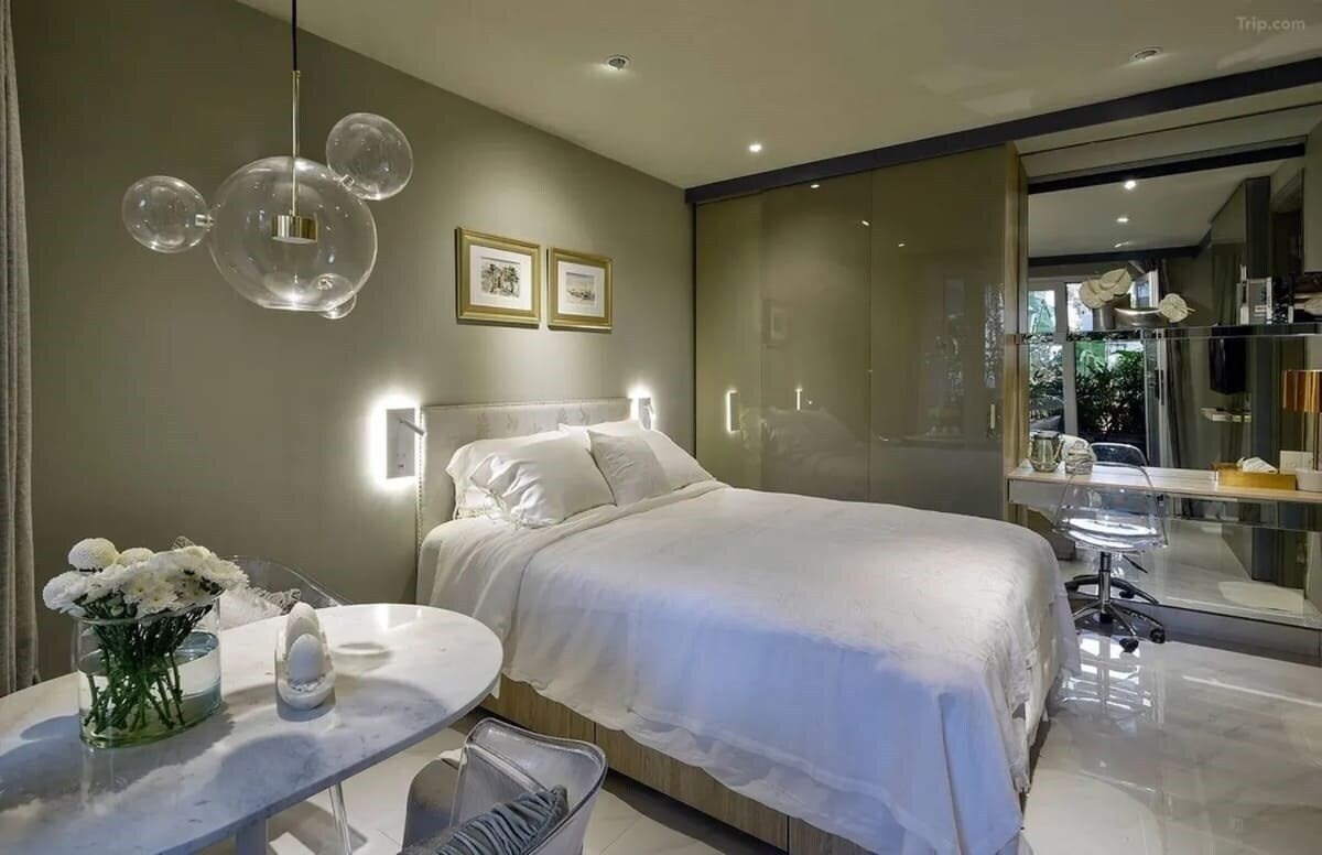 Фотографія Bed In Town Saigon 4*