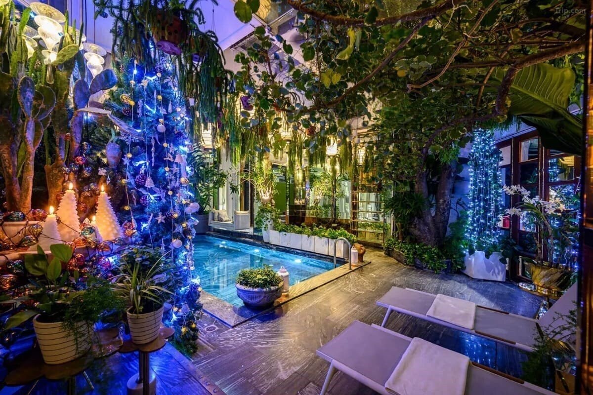 Готель Bed In Town Saigon 4*