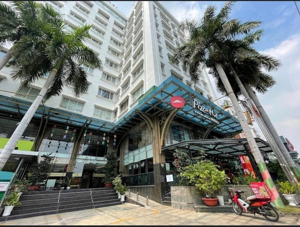 Отель Happy Life Hotel 3*