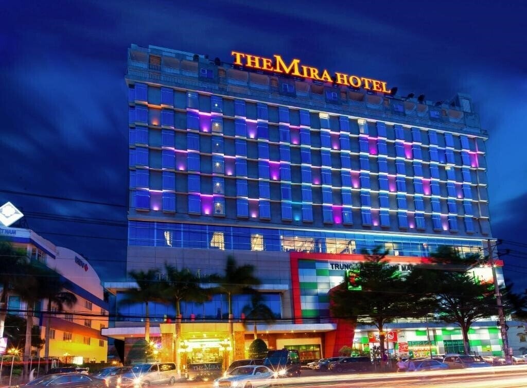 Отель The Mira Hotel 5*