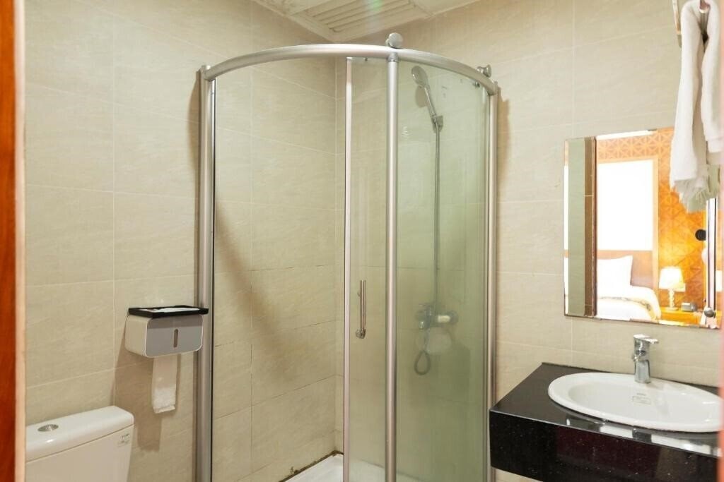 Фото California Hotel Saigon (ex. California Saigon Hotel & Rooftop Pool) 3*