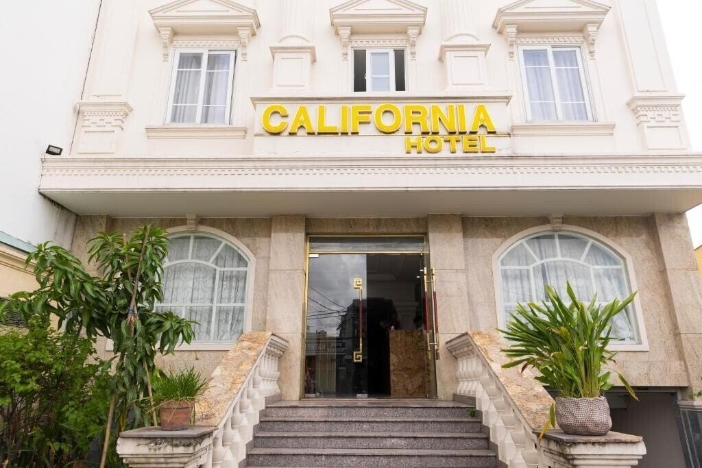 Зображення California Hotel Saigon (ex. California Saigon Hotel & Rooftop Pool) 3*