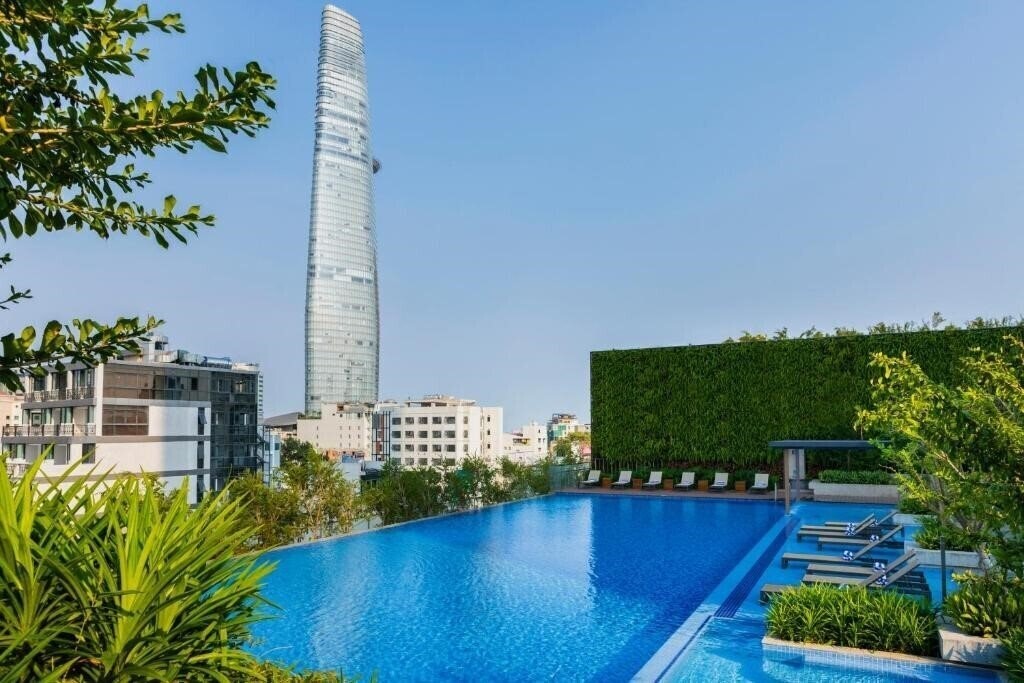 Отель Sedona Suites Ho Chi Minh City 5*