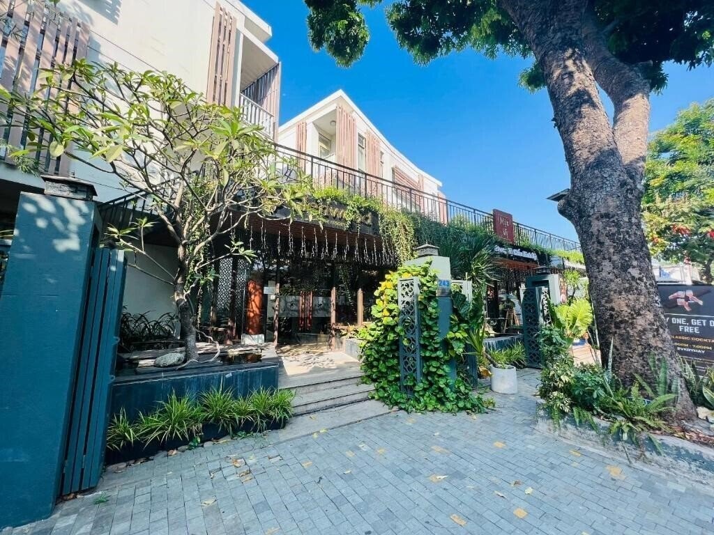 Готель Glenwood City Resort 4*