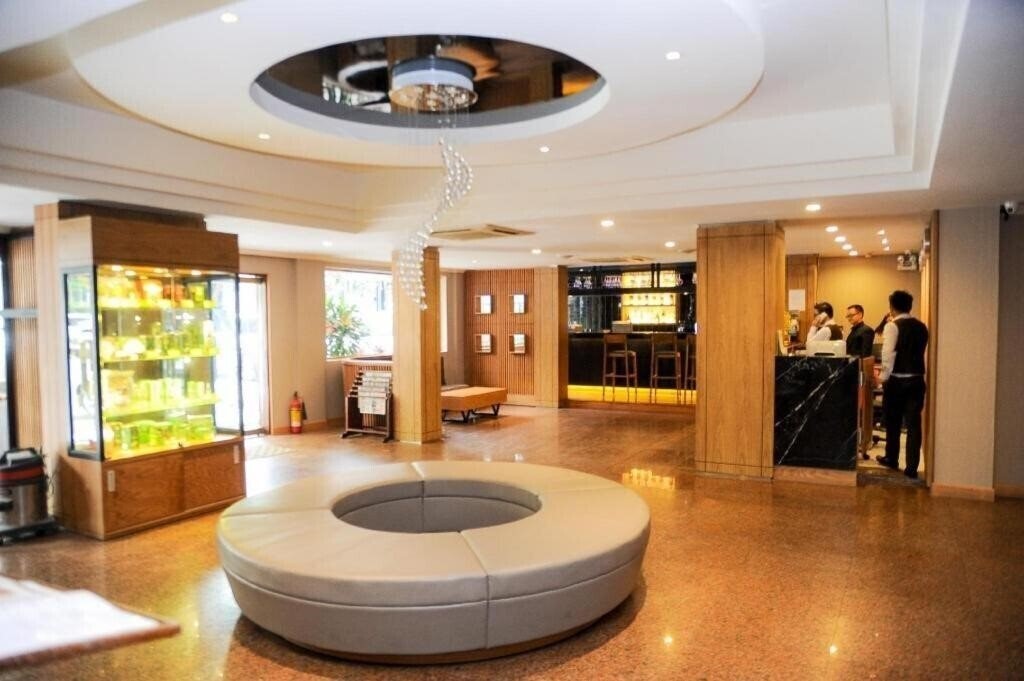 Готель Saigon Star 3*