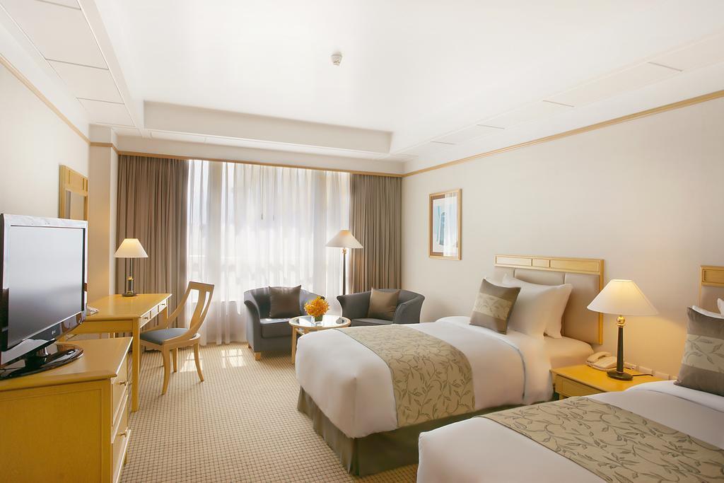 Готель New World 5*