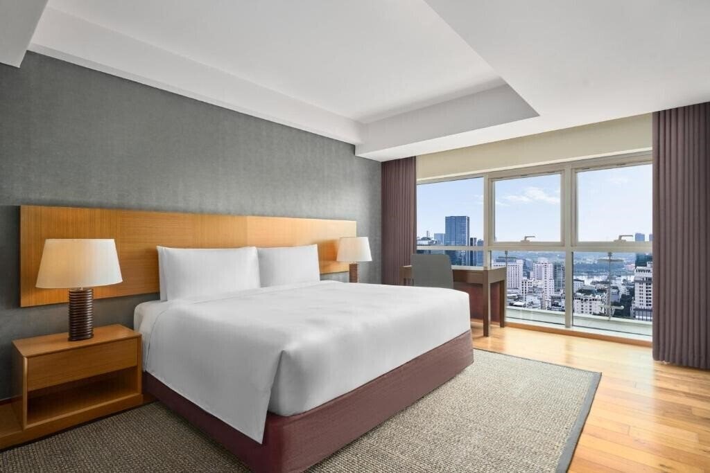 Зображення JW Marriott Hotel & Suites Saigon 5*