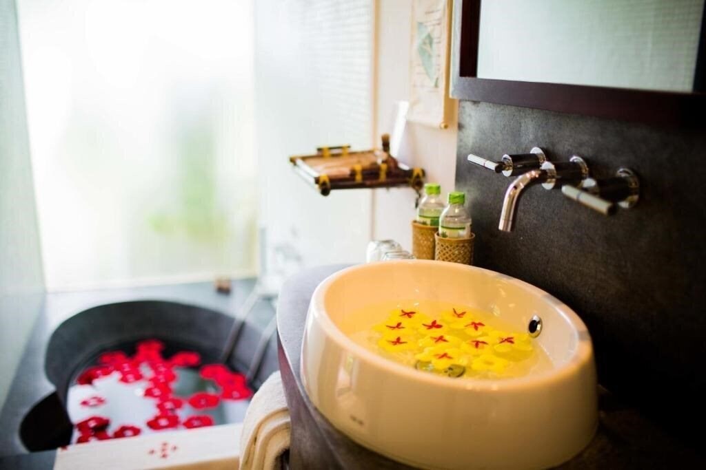 Картинка Hue Riverside Boutique Resort 4*