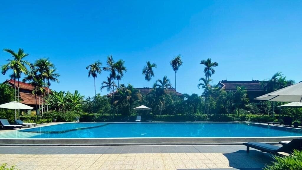 Готель Hue Riverside Boutique Resort 4*