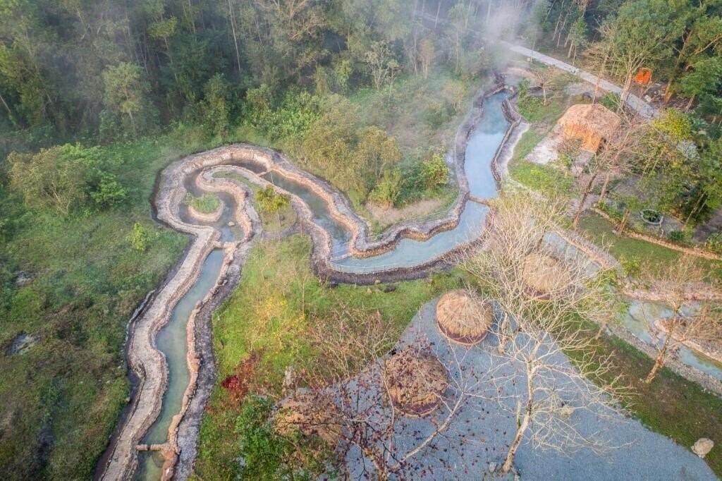 Отель Alba Thanh Tan Hot Spring 3*