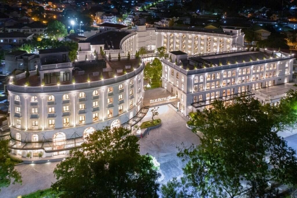 Изображение Silk Path Grand Hue Hotel 5*