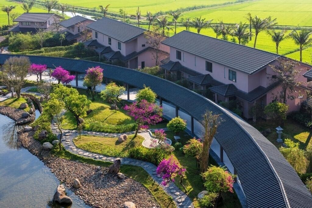Фото Kobi Onsen Resort Hue Affiliated by Melia 5*