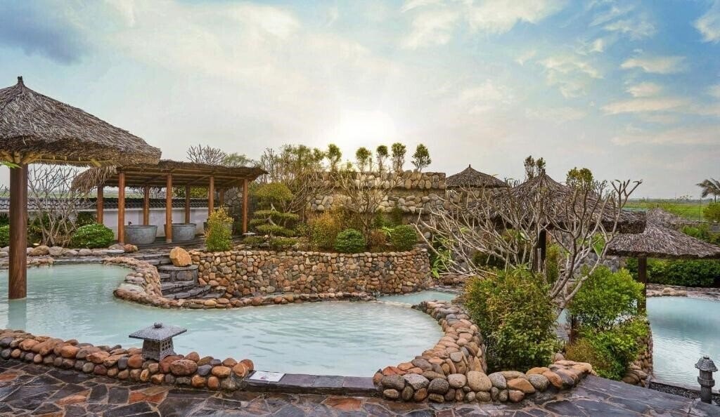 Картинка Kobi Onsen Resort Hue Affiliated by Melia 5*